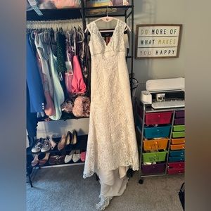 David's Bridal Lace Aline Gown with small train